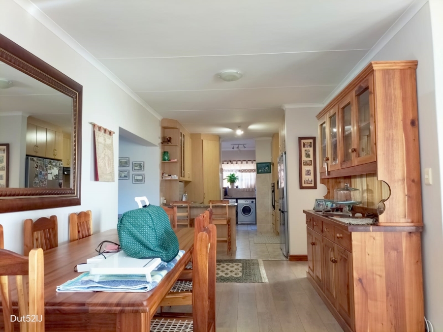 4 Bedroom Property for Sale in Fraaiuitsig Western Cape